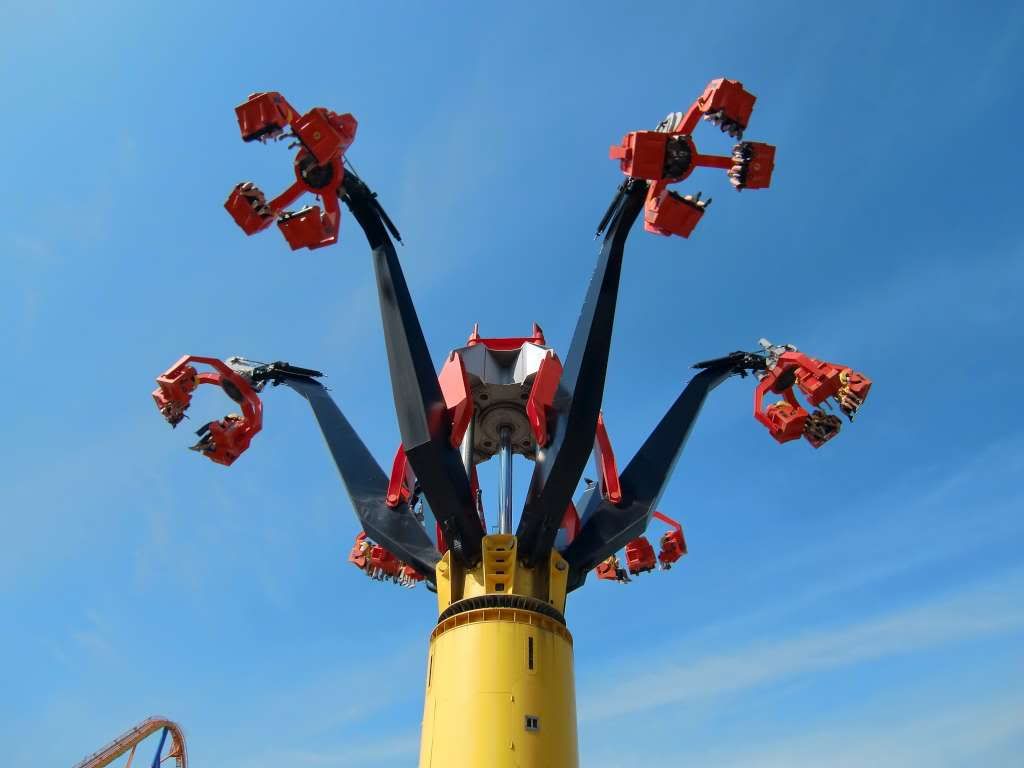 Sledge Hammer (Canada's Wonderland) Photo by coasterman1234 Photobucket